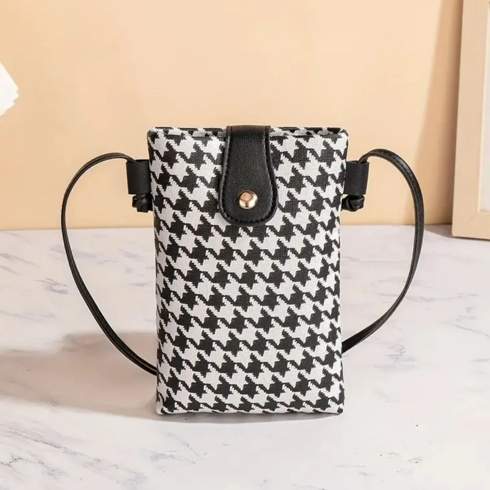 Stylish Black and White Houndstooth Women's mini bag - Picture 2 of 6